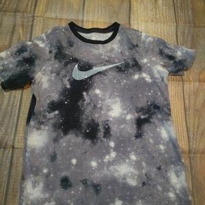 Nike tee